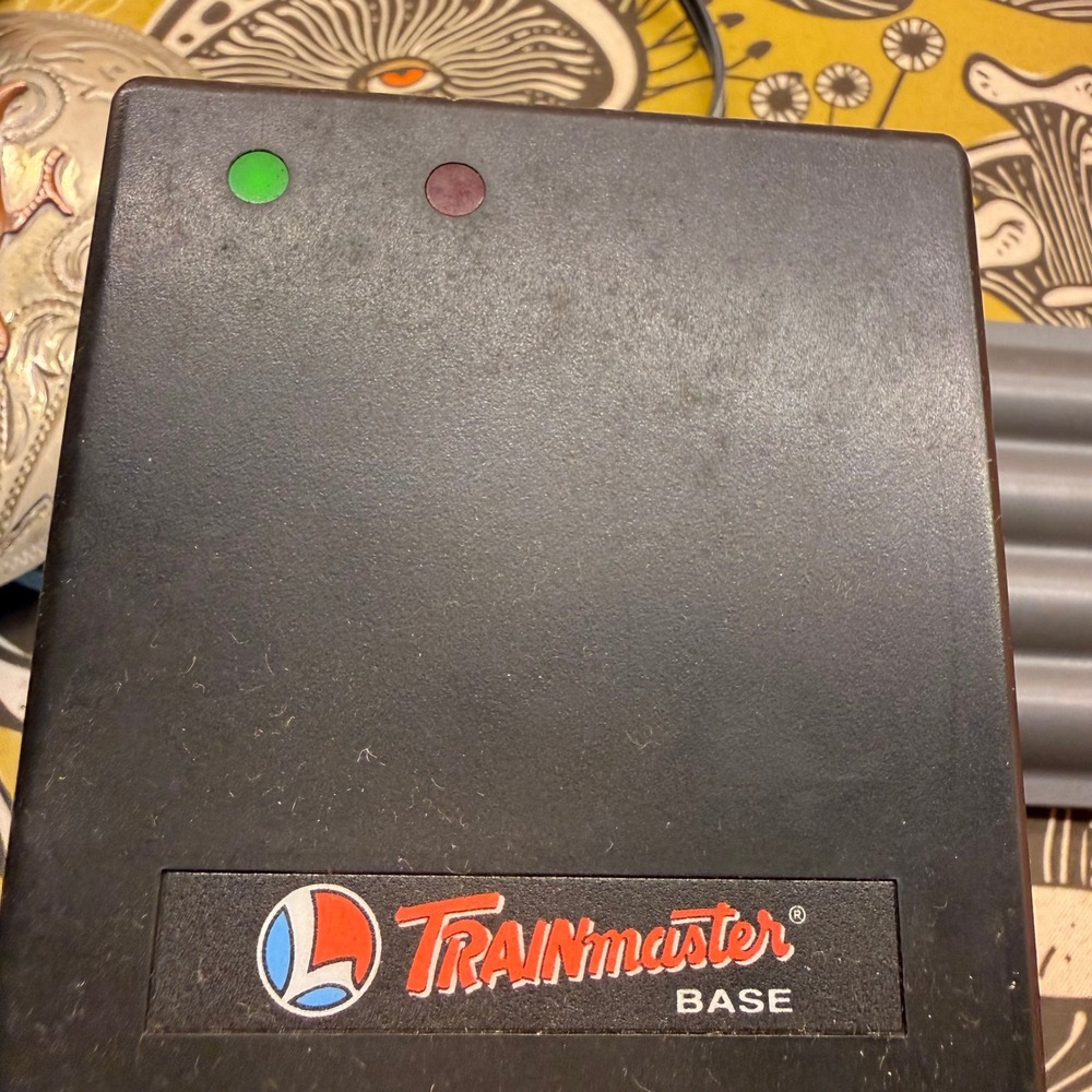 Lionel TrainMaster Command Set TMCC CAB-1 Remote and Base-1 Black O Gauge - Picture 8 of 9